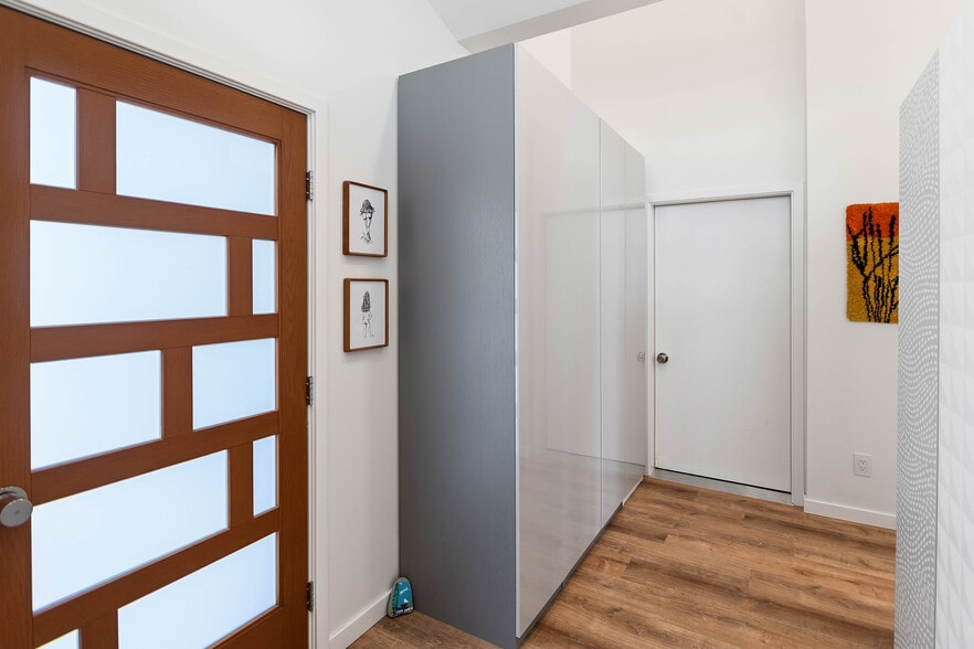 More Photos Of 7103 Lake View Rdg, Lake Ann Hospitality For Sale