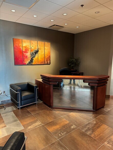 More Photos Of 7226 Lee Deforest Dr, Columbia Medical For Sale