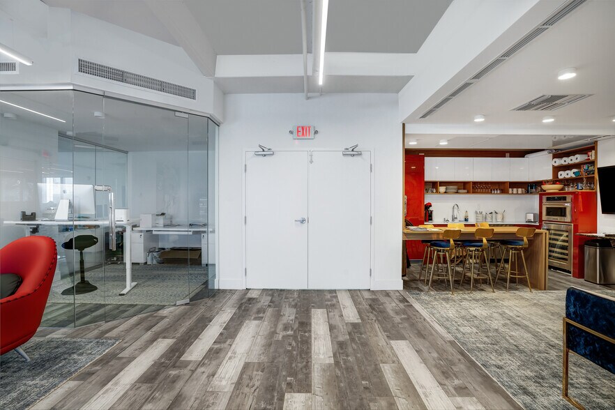 More Photos Of 1680 Michigan Ave, Miami Beach Office Residential For Lease
