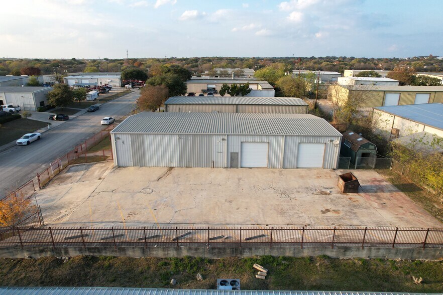 More Photos Of 13106 Lookout Rdg, San Antonio Warehouse For Sale