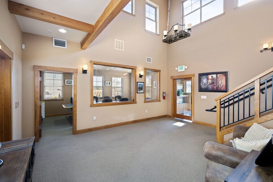 More Photos Of 270 E Sun Ranch Dr, Sisters Industrial For Sale