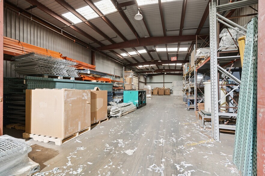 More Photos Of 3355 Agency St, Burlington Industrial For Lease