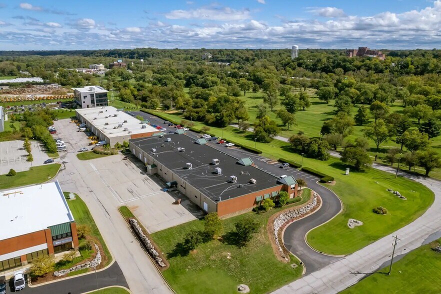 More Photos Of 2720-2736 River Green Cir, Louisville Light Manufacturing For Lease