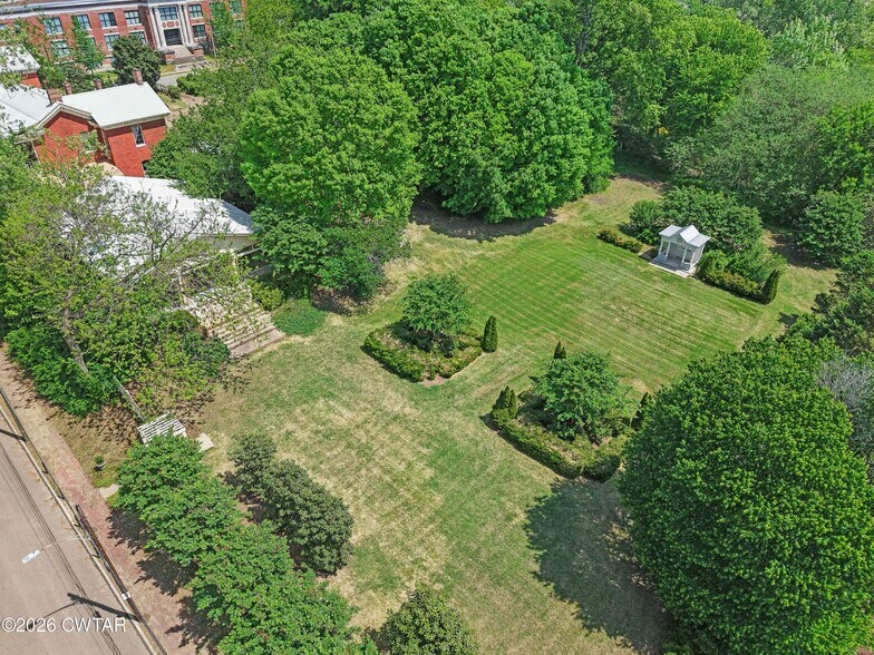 More Photos Of 428 N Cumberland St, Jackson Specialty For Sale
