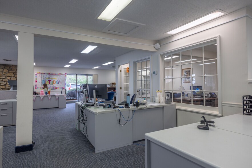 More Photos Of 1 Hansel Ave, Asheville Office For Sale