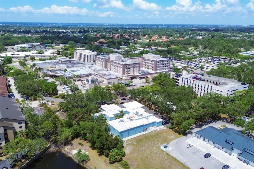 More Photos Of 6215 21st Ave, Bradenton Medical For Sale