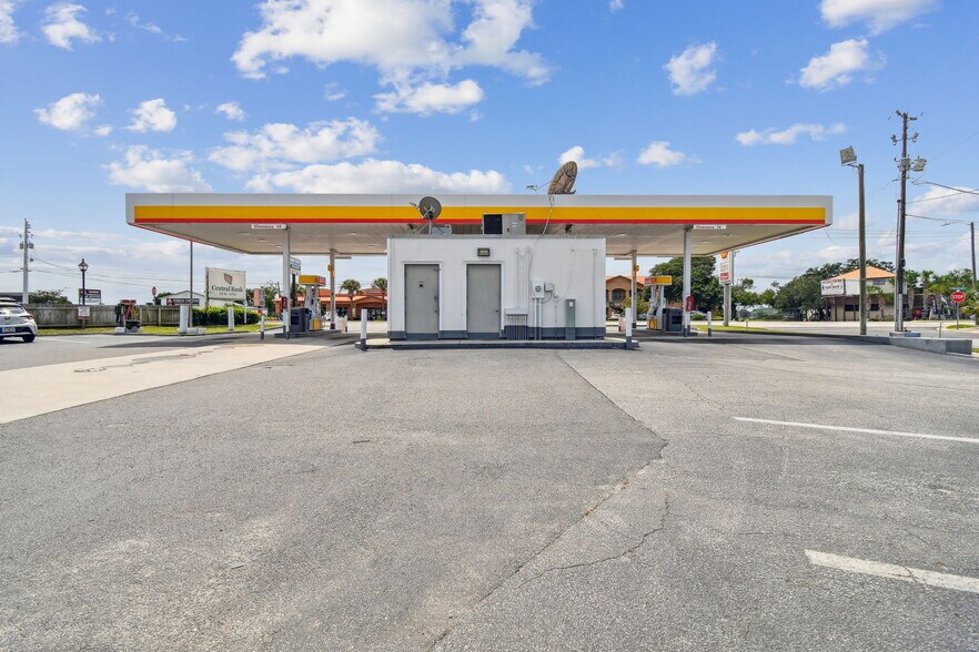 More Photos Of 2350 N Ponce De Leon Blvd, Saint Augustine Service Station For Sale
