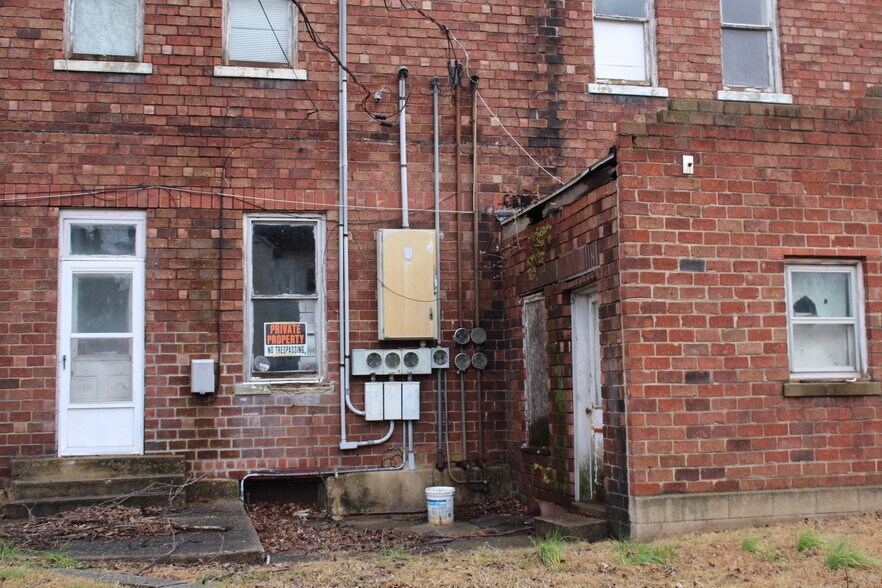 More Photos Of 311 Saint Clair St, New Athens Apartments For Sale