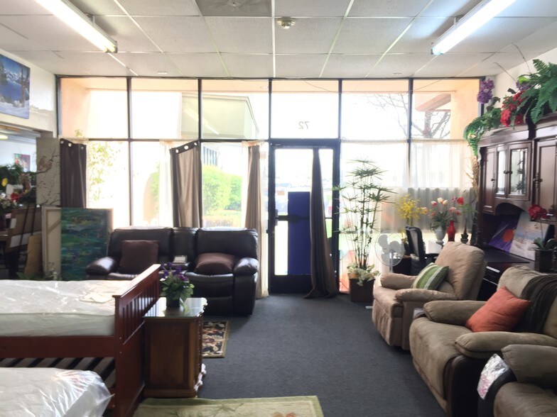 More Photos Of 72-76 Lake Blvd, Redding Storefront For Lease