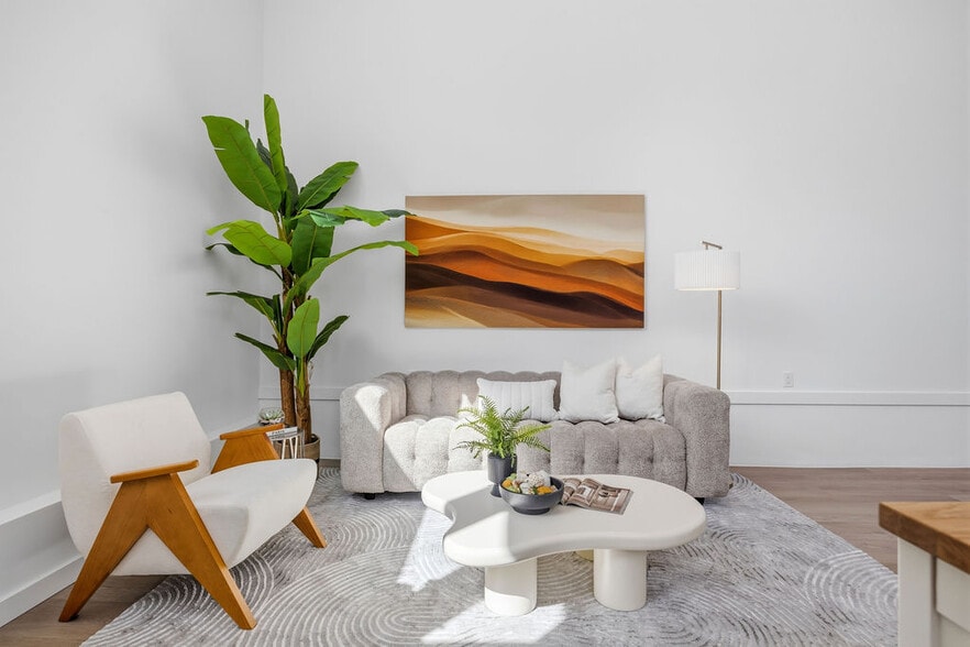 More Photos Of 2730 23rd St, San Francisco Showroom For Sale