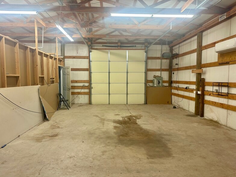 More Photos Of 26229 W 180th St, Purcell General Retail For Sale
