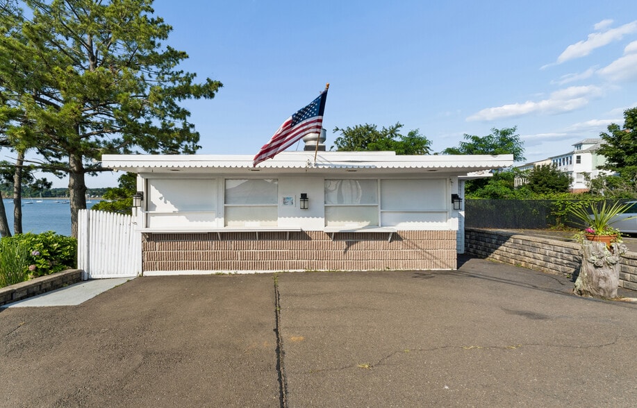More Photos Of 62 Cove St, New Haven Specialty For Sale
