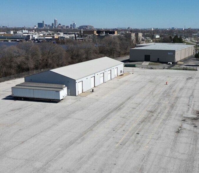 More Photos Of 3510 Sam Jones Expy, Indianapolis Truck Terminal For Lease