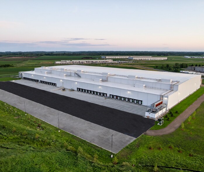 More Photos Of 21700 Galway Ln, Lakeville Refrigeration Cold Storage For Lease