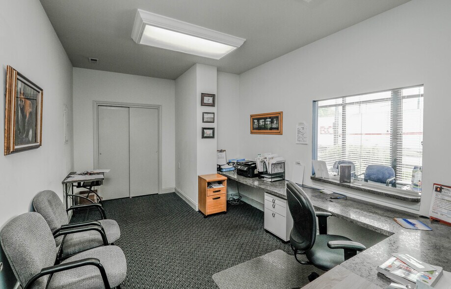 More Photos Of 123 E 6th St, Front Royal Office For Lease