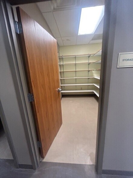 More Photos Of 7424 Highway 64, Bartlett Unknown For Lease