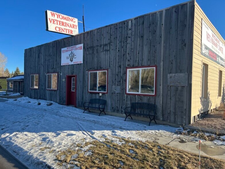 More Photos Of 618 W Pine St, Pinedale General Retail For Sale