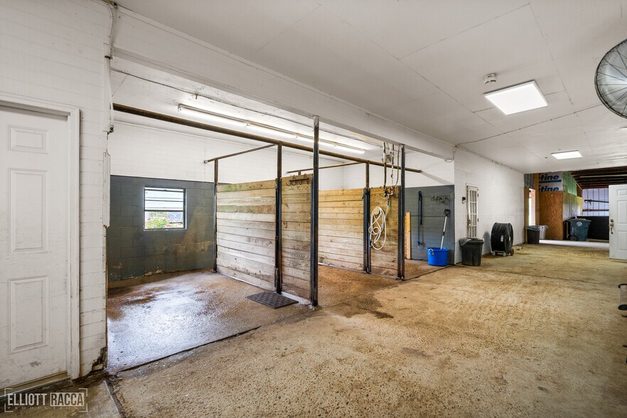 More Photos Of 1785 Old River Rd, Natchitoches Light Manufacturing For Sale