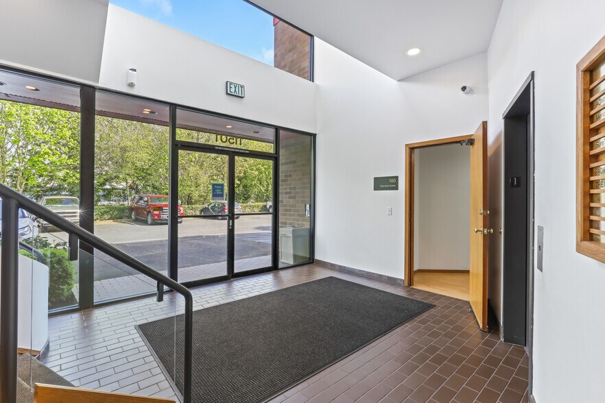 More Photos Of 11501 SW Pacific Hwy, Tigard Office For Lease