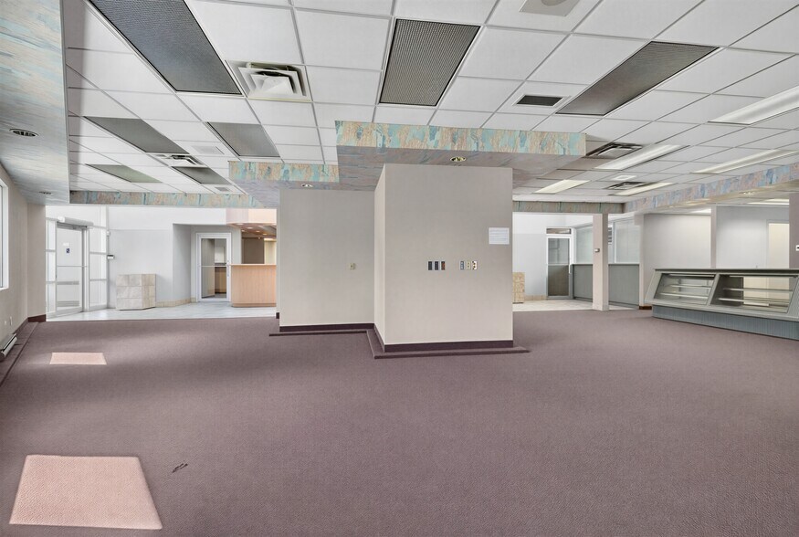 More Photos Of 3405 Rhodes Dr, Windsor Medical For Lease