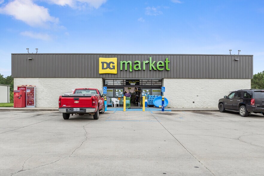 Primary Photo Of 588 S Front St, Sandersville Freestanding For Sale