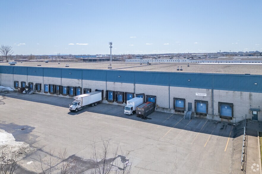 Primary Photo Of 1420-1440 Rte Transcanadienne, Dorval Light Distribution For Lease
