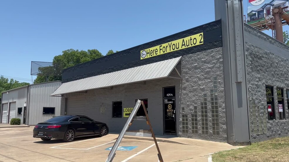 Primary Photo Of 424 W Henderson St, Cleburne General Retail For Sale