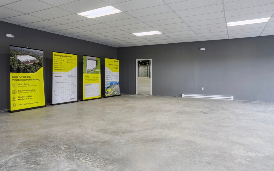 More Photos Of 46 Old Ferry Rd, Methuen Warehouse For Lease