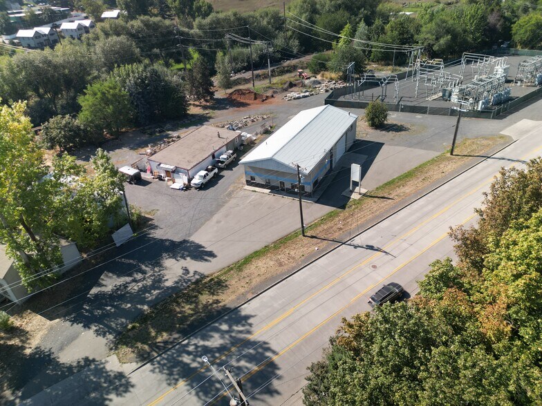 Primary Photo Of 427 Troy Rd, Moscow Warehouse For Sale