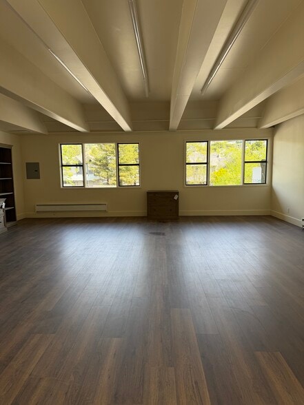 More Photos Of 80 F Main St, Belvedere Tiburon Storefront For Lease