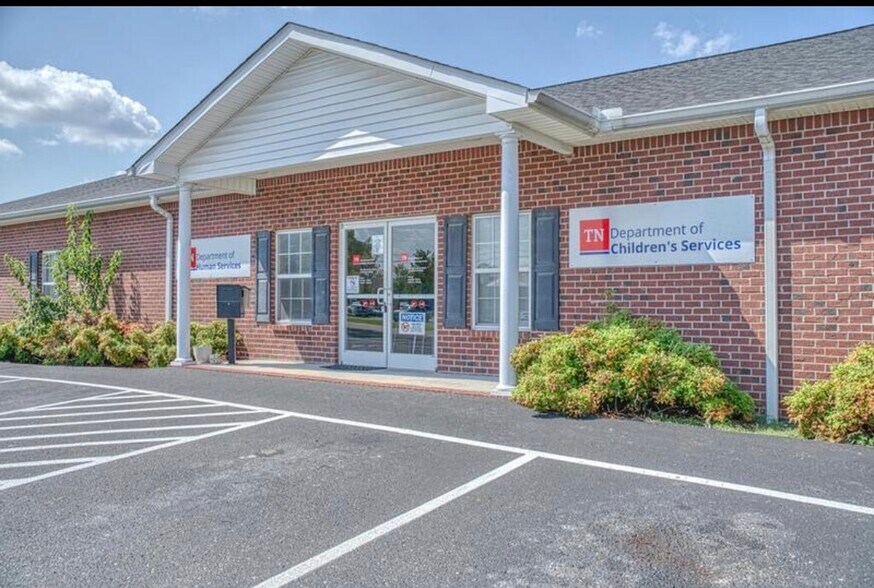 More Photos Of 715 Walker Dr, Smithville Office For Sale