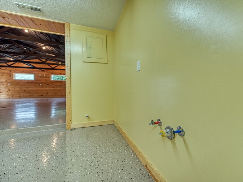 More Photos Of 14011 Laplaisance Rd, Monroe Freestanding For Sale