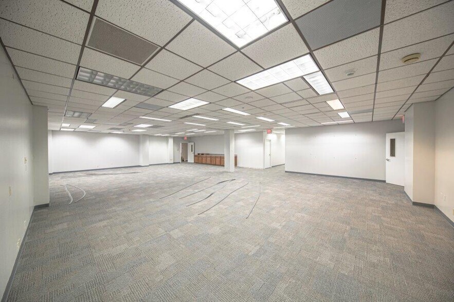 More Photos Of 125 W Missouri Ave, Midland Office For Lease