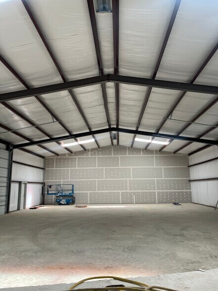 More Photos Of 2212 Trade Drive, Waxahachie General Retail For Lease