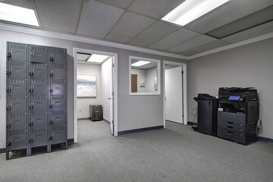 More Photos Of 5821 Allentown Rd, Camp Springs Coworking Space