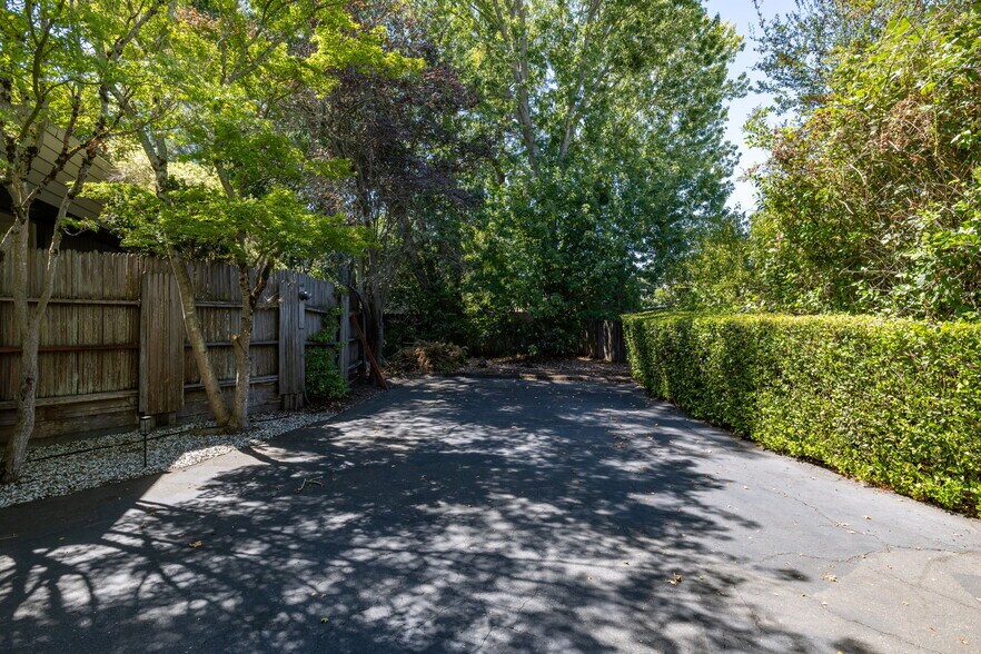More Photos Of 7 Page St, Cotati Medical For Sale