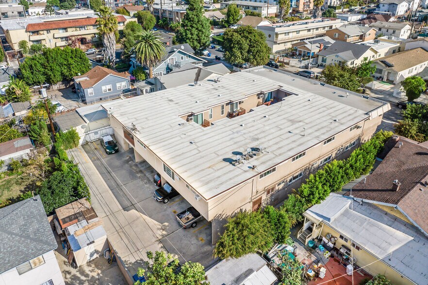 More Photos Of 423 N Harvard Blvd, Los Angeles Apartments For Sale