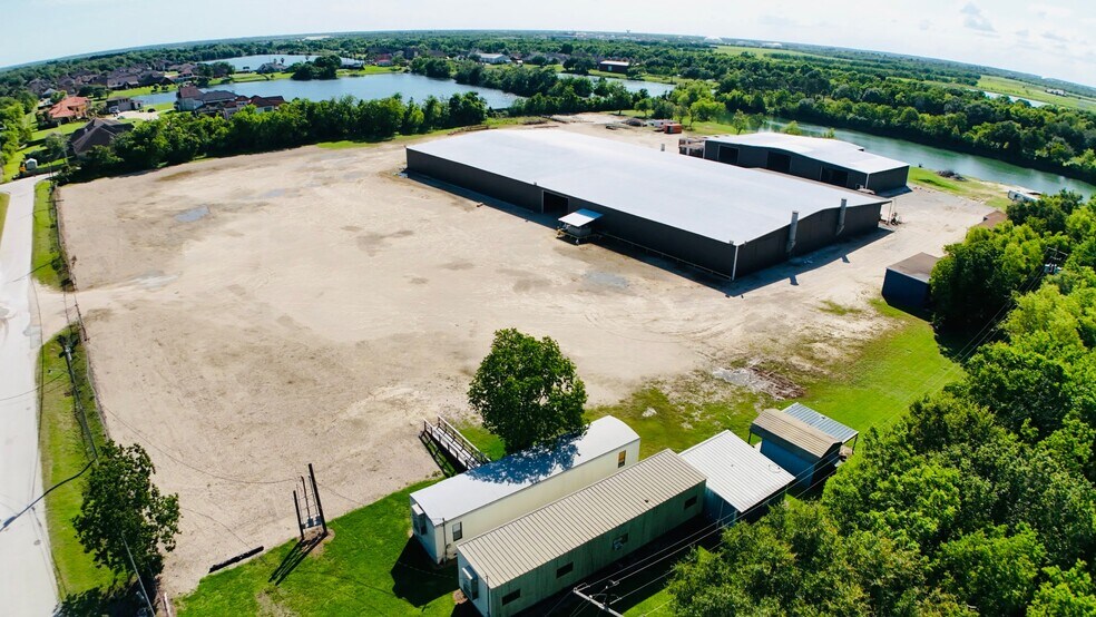 More Photos Of 4835 Bourque rd, Nederland Industrial For Lease