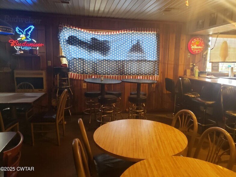 More Photos Of 1053 N Main St, Milan General Retail For Sale