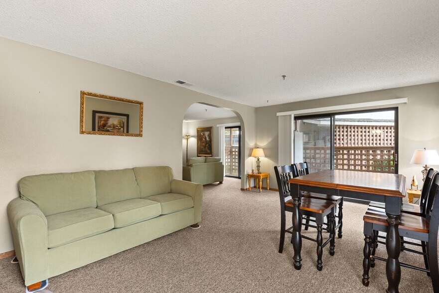 More Photos Of 2701 Sierra Sunrise Ter, Chico Apartments For Sale