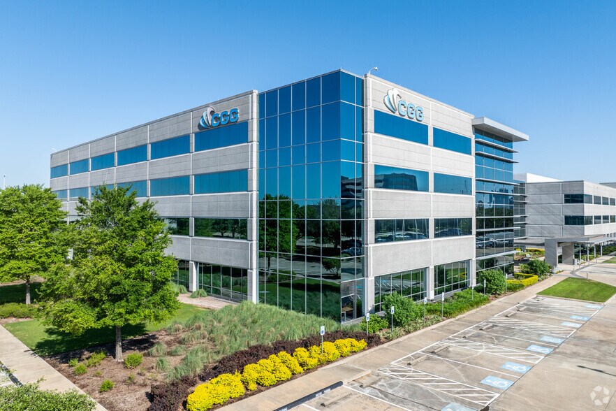 More Photos Of 10300 Town Park Dr, Houston Unknown For Lease