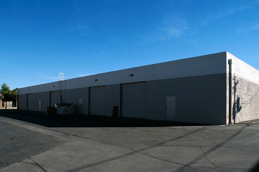 More Photos Of 5314 W Luke Ave, Glendale Warehouse For Lease