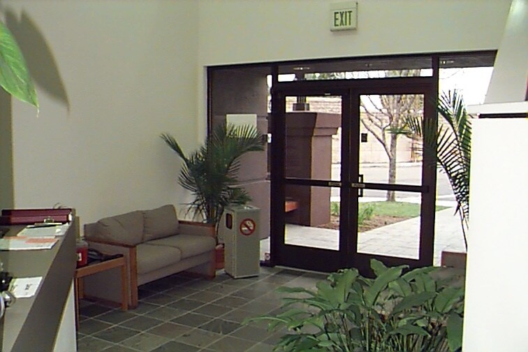 More Photos Of 299 Fairchild Dr, Mountain View Light Distribution For Lease