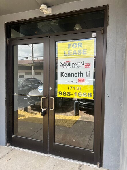 More Photos Of 2516-2520 Times Blvd, Houston Storefront Retail Office For Lease