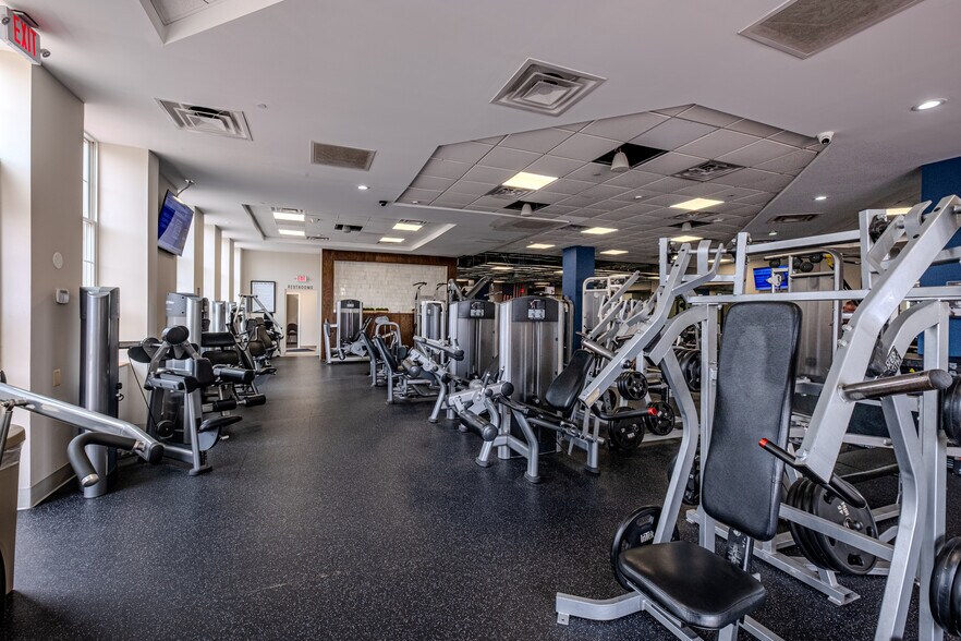 More Photos Of 105 Centennial St, La Plata Medical For Sale