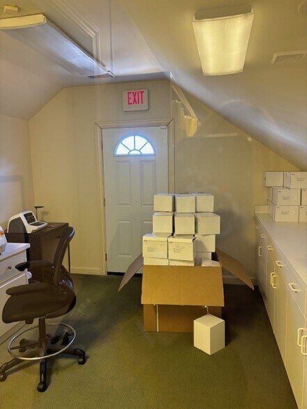 More Photos Of 2204 Crestmoor Rd, Nashville Medical For Lease