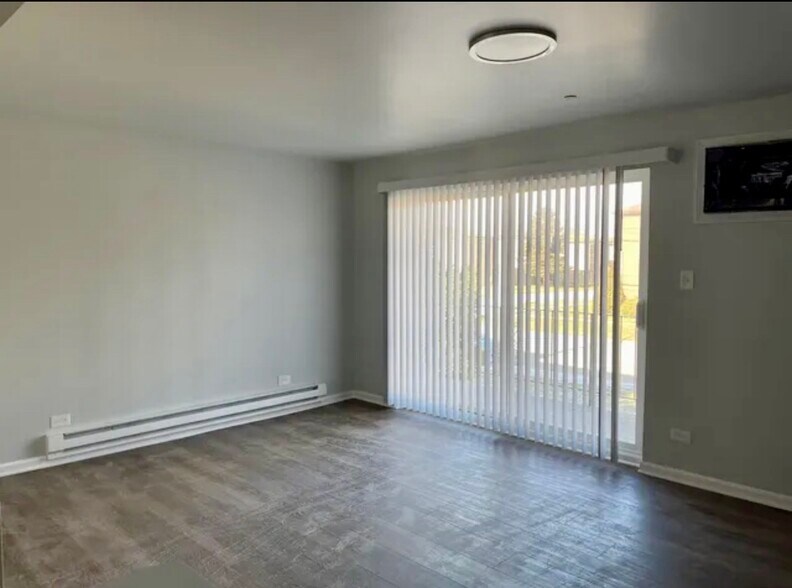 More Photos Of 4039 W 119th St, Alsip Apartments For Sale