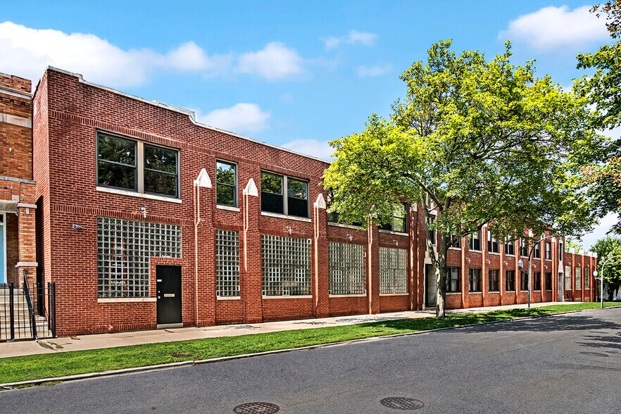 More Photos Of 1750 N Springfield Ave, Chicago Warehouse For Sale