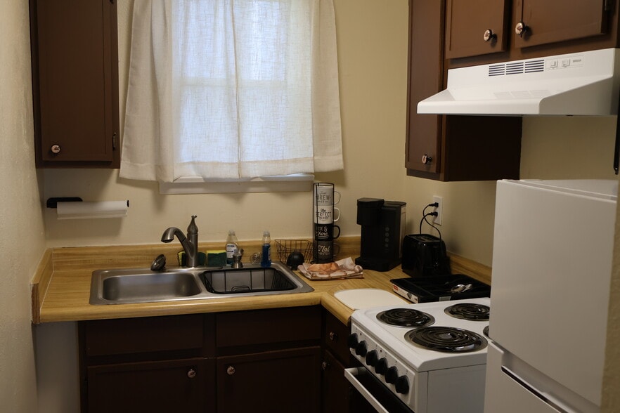 More Photos Of 409 S Montezuma St, Prescott Hotel For Sale