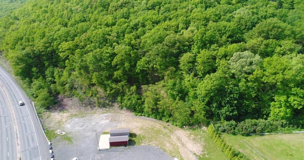 More Photos Of 794 Claremont Ave, Tamaqua General Retail For Sale